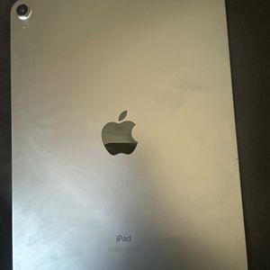 iPad Air 4th Generation (Blue, 64GB)w/free Apple Pencil